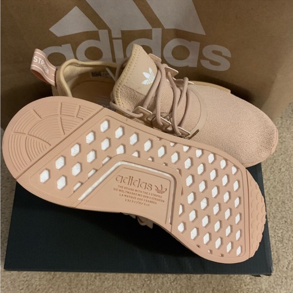adidas NMD R1 Halo Blush - Picture 9 of 9